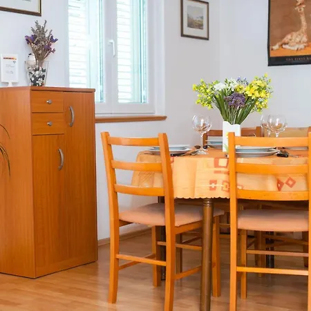 Family Corner سريما