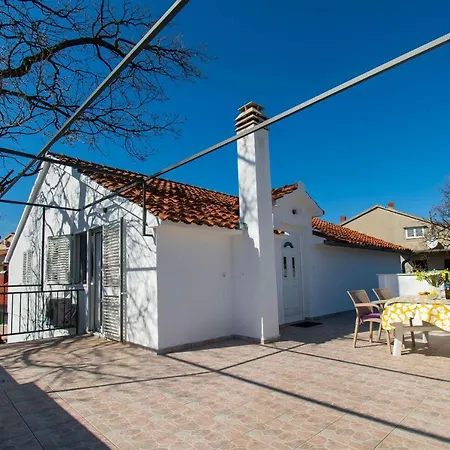 Family Corner Apartament Srima