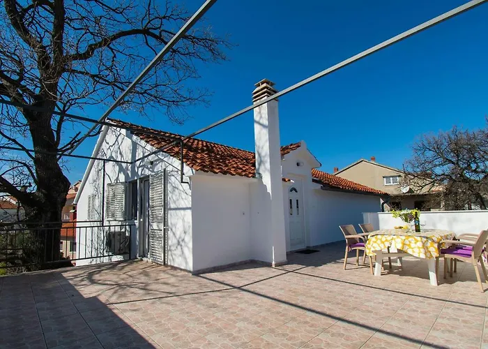 Family Corner Apartman Srima